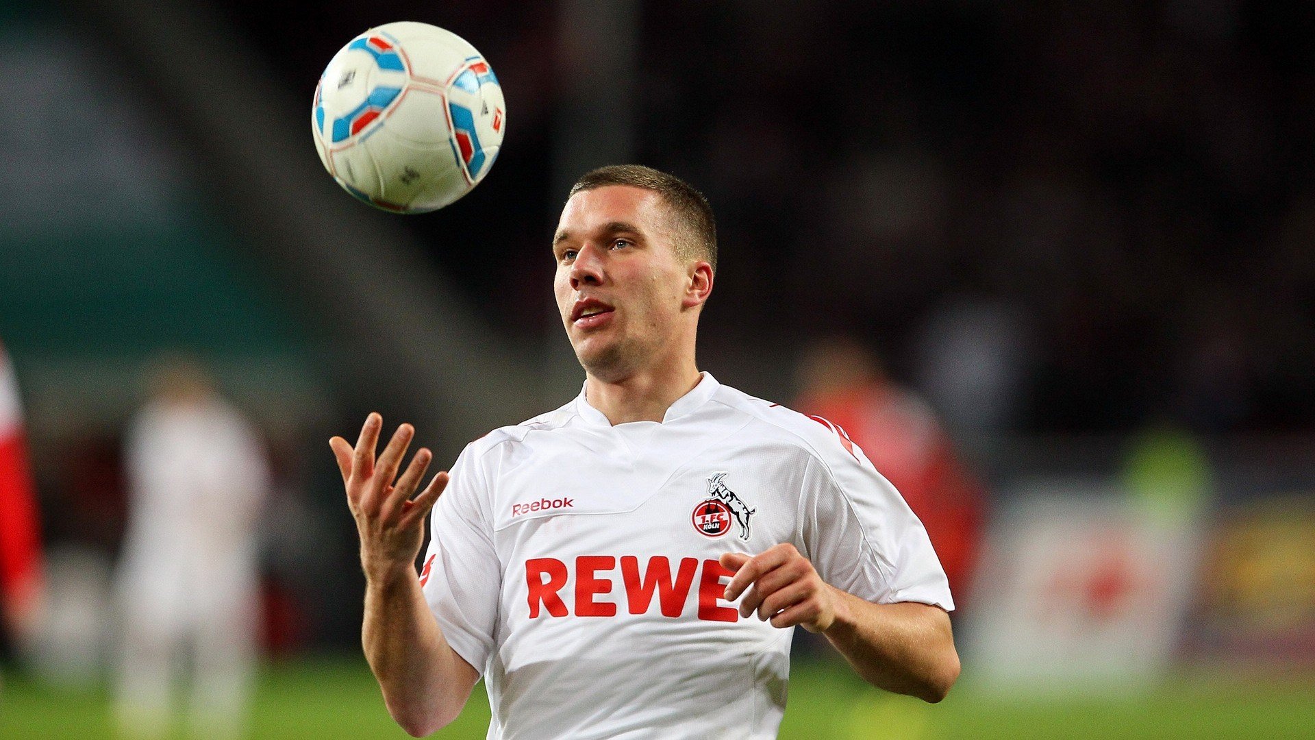 双城记，从C罗的关键节点调整到湖人的带队取胜—跨越赛场的领袖法则，跨越赛场，从C罗关键调整到湖人带队胜利的领袖法则